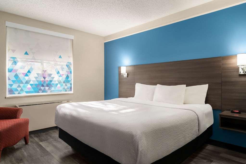 Hotel La Quinta By Wyndham American Center Madison