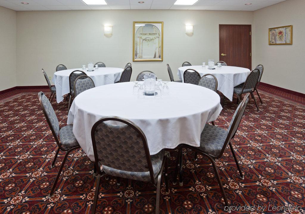 Hotel La Quinta By Wyndham American Center Madison